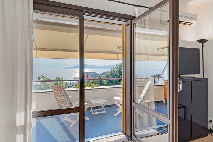 Gîte pour 4 personnes, avec Jardin dans Lavagna - 2