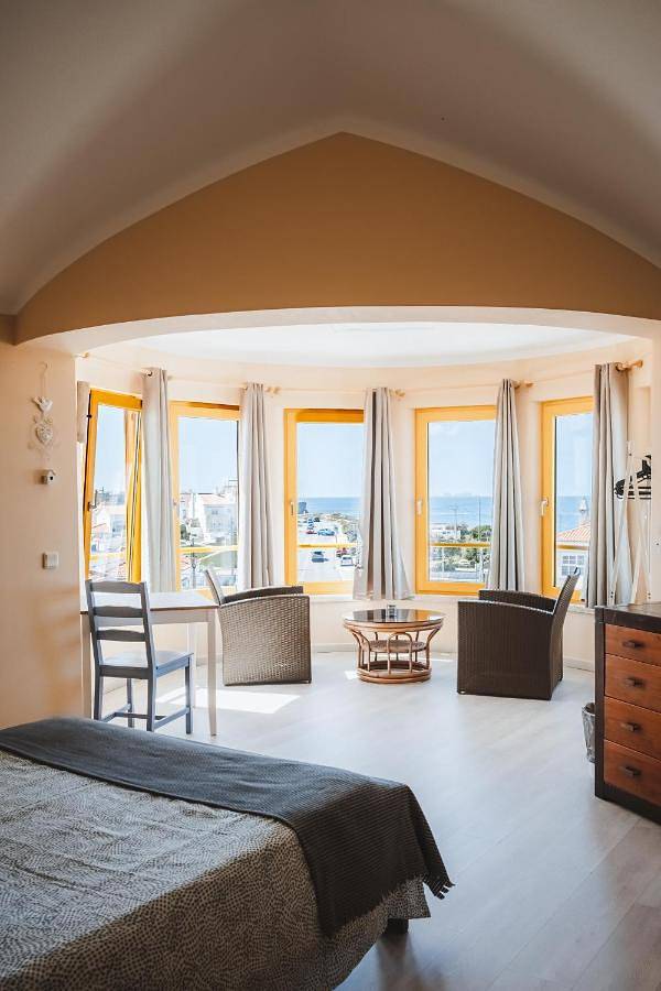 Pksc - Surfers Beach House in Peniche, Leiria District