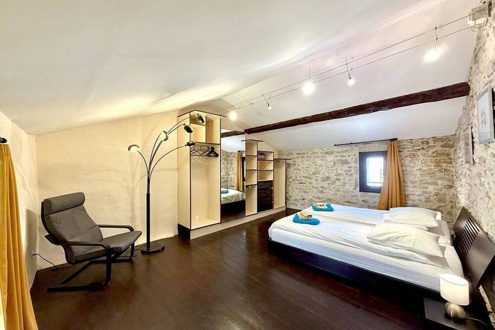 P’tit Coin Paradis – Heated Pool & Hot Tub in Saint-Hippolyte-de-Montaigu, Nimes und Umgebung