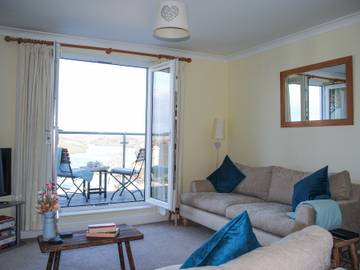 Log Cabin for 4 People in Salcombe, Devon, Photo 3
