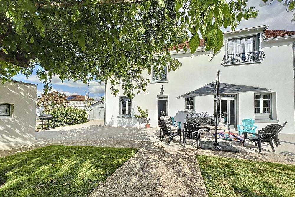 Gîte pour 12 Personnes dans Saint-Aignan, Vallée de la Loire