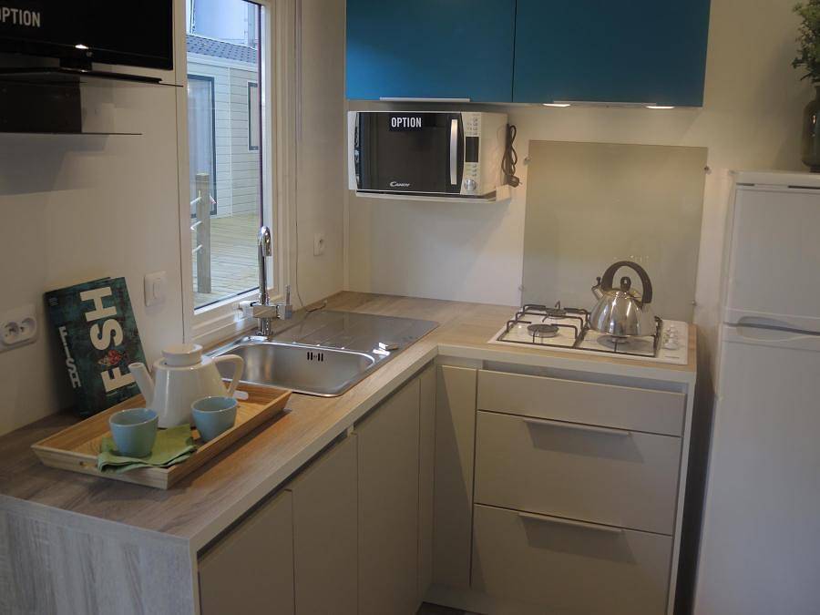 Flower Camping la Canadienne - Mobilhome 4 personas - Premium 28m² - 2 habitaciones + Tv + terraza semicubierta + sábanas + toallas in Arès, Region de Arcachon