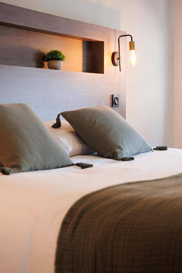 Standard Double Room in Saint-Junien, Région de Rochechouart