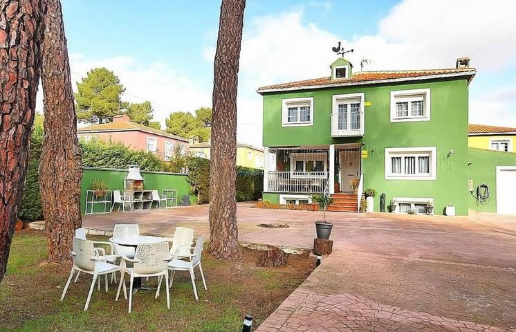 Chalet para 10 personas, con Balcón y Jacuzzi además de Terraza y Jardín en Provincia de Cuenca - 3