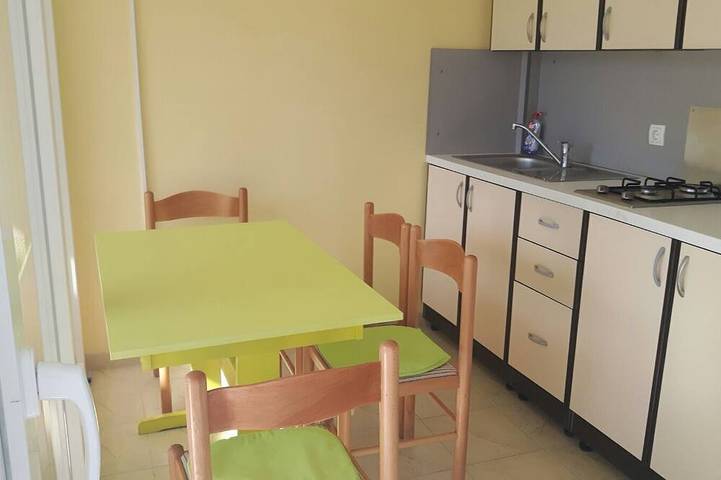 Ganze Wohnung, 5 minutes away from amusement park Family apartment with terrace in Privlaka, Zadar