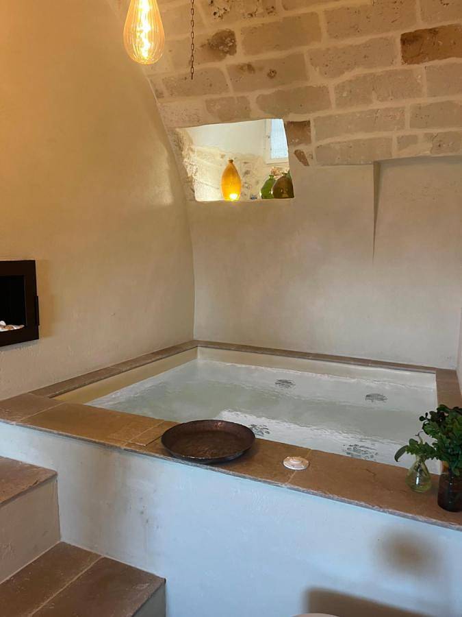 Chambre d’hôte pour 2 personnes, avec vue ainsi que terrasse et piscine à Ostuni