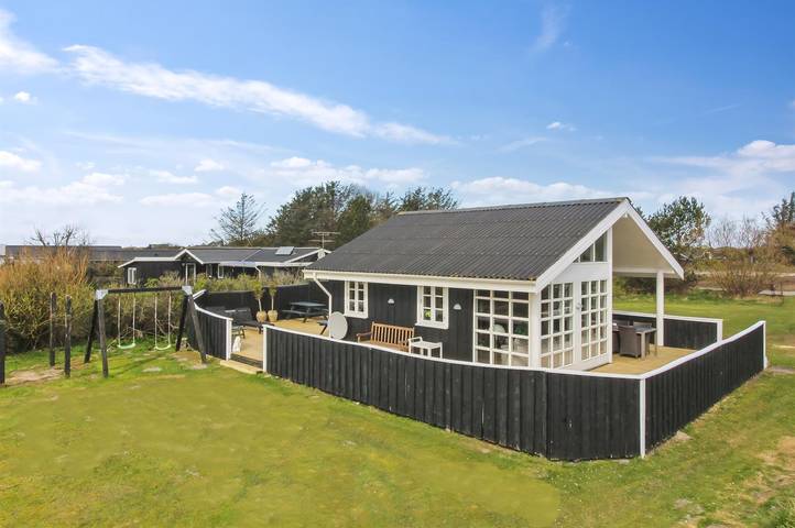 Ferienhaus für 4 Personen, mit Terrasse in Løkken