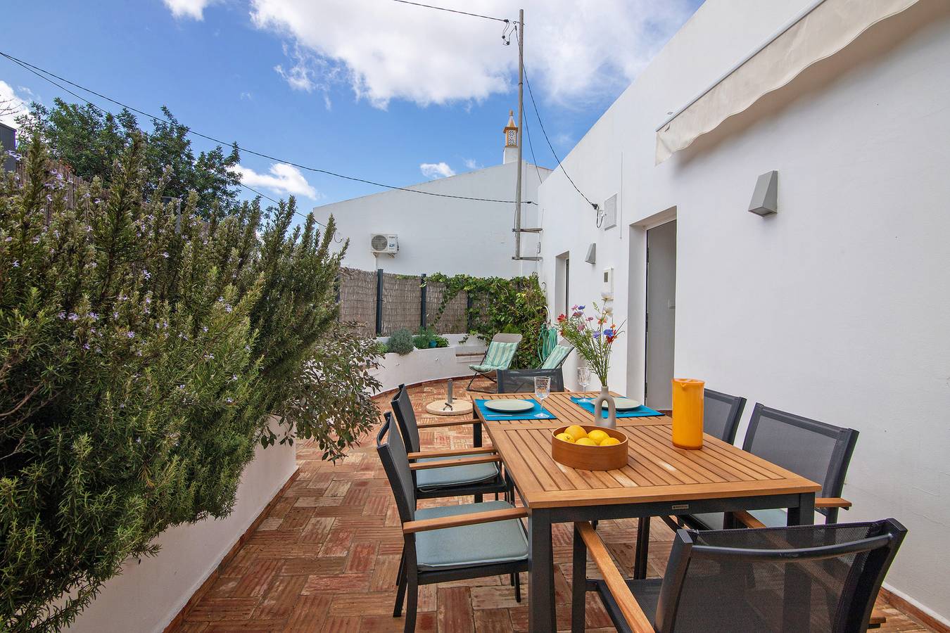 Casa de vacaciones 'Casa Do Limoeiro' con jardín privado, Wi-Fi y aire acondicionado in Vila Nova de Cacela, Ria Formosa