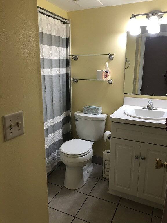 Ganze Wohnung, 2 bedroom 1 bath condo 1 block to Shands (4) in Gainesville, Alachua County