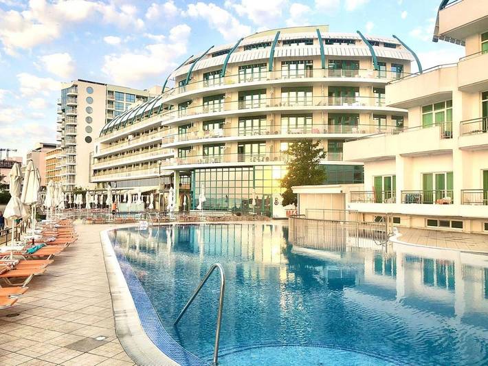 Ferienwohnung für 3 Personen, mit Balkon und Ausblick sowie Pool in Varna - 3