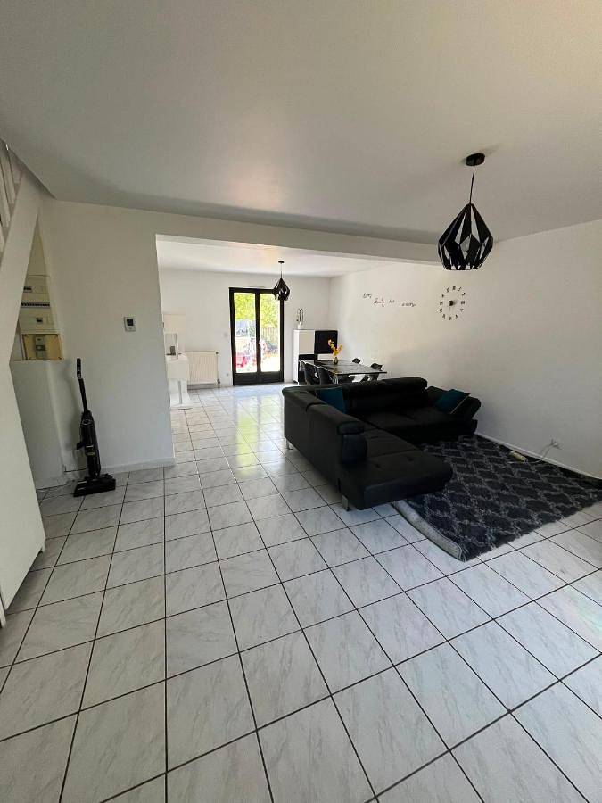 Appartement de vacances pour 8 personnes, avec Jacuzzi et Terrasse ainsi que Jardin et Vue