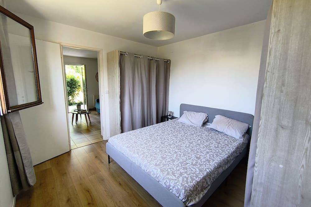 Appartement entier, Grand appartement T2 avec jardin à 5 minutes de l'hippodrome in Eysines, Région de Bordeaux