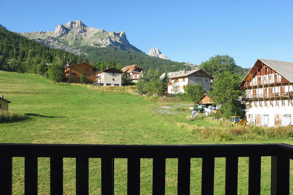 Ganze Wohnung, T2 Wohnung mit Panoramablick auf die Berge, 1400 Le Sauze in Le Sauze, Enchastrayes