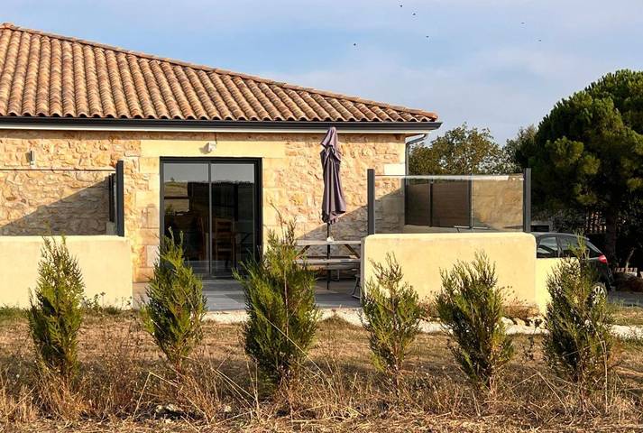 Gîte pour 4 personnes, avec Terrasse ainsi que Jardin et Vue à Soubise