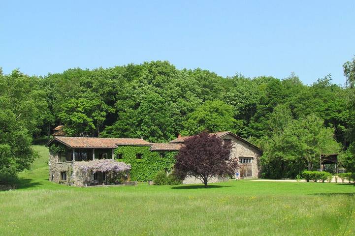 Gîte pour 2 personnes, avec Terrasse et Jardin à Sologny