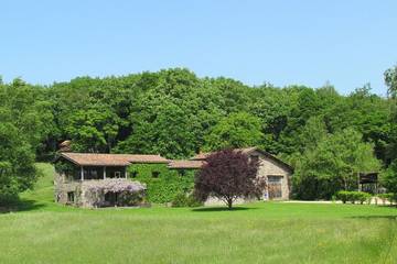 Gîte pour 2 personnes, avec jardin et terrasse dans Saône-et-Loire