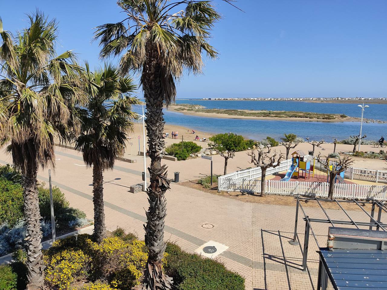 Appartement entier, Gruissan Studio Vue Mer 2/3 Pers à 50m Plage Grazel, Parking Sécurisé in Gruissan (Ville), Gruissan