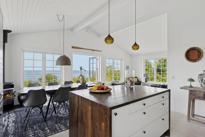 Vue mer magique – de la terrasse à l’horizon in Listed, Svaneke