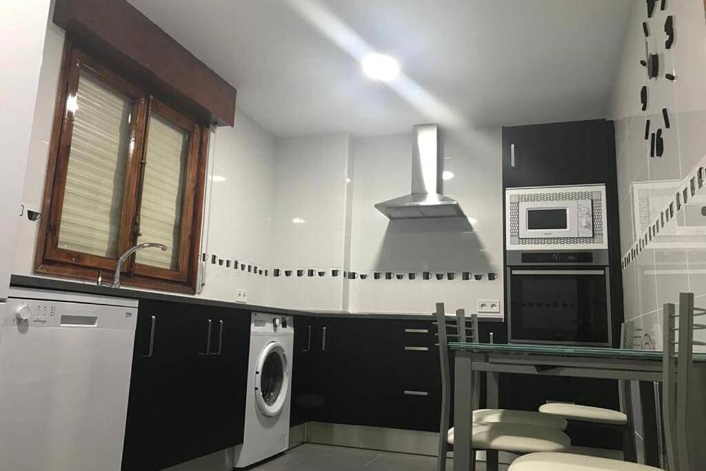 Apartamento entero, Three-Bedroom Apartment in Medina del Campo, Provincia de Valladolid