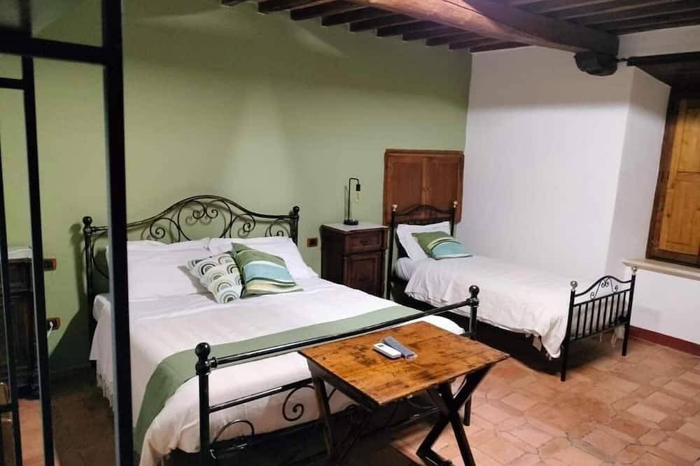 Stay in the countryside a stone's throw from the spa in Rapolano Terme, Siena Provinz