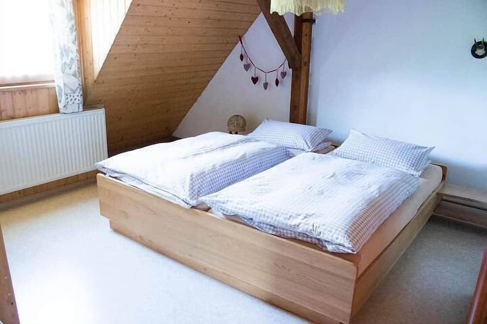 Ganze Wohnung, Gemütliche 95qm Ferienwohnung mit kostenfreiem Parken und Wlan in Leutershausen, Romantische Straße