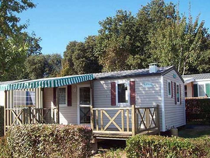 Camping pour 4 personnes, avec piscine, animaux acceptés