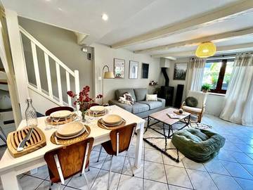 Gîte pour 6 personnes, avec terrasse à Messery
