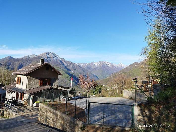 Chalet per 7 persone, con Balcone e Idromassaggio nonché Terrazza e Giardino a Torino