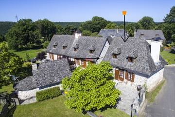 Gîte pour 4 personnes, avec terrasse et jardin à Arnac