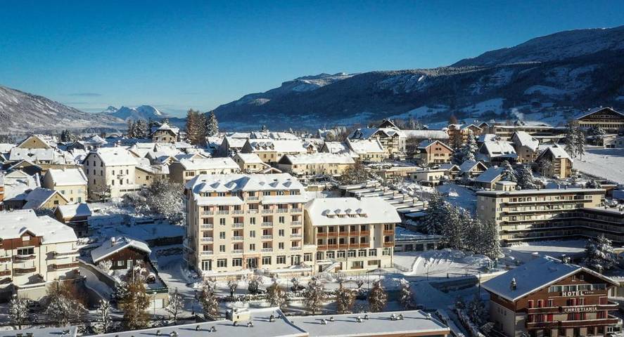 Appart’hôtel pour 14 personnes, avec balcon et vue
