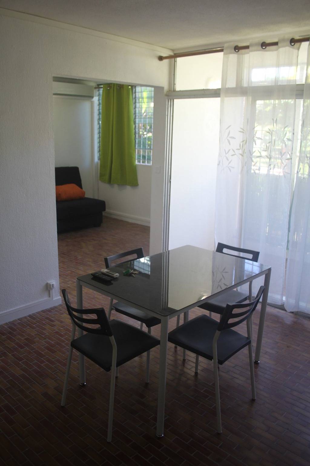 Apartamento entero, Apartamento moderno en Les Trois Ilets, 40 m², vista al jardín in Pointe du Bout, Les Trois-Îlets