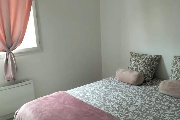 Location de vacances pour 8 personnes, avec terrasse ainsi que jacuzzi et jardin à Gallargues-le-Montueux - 2