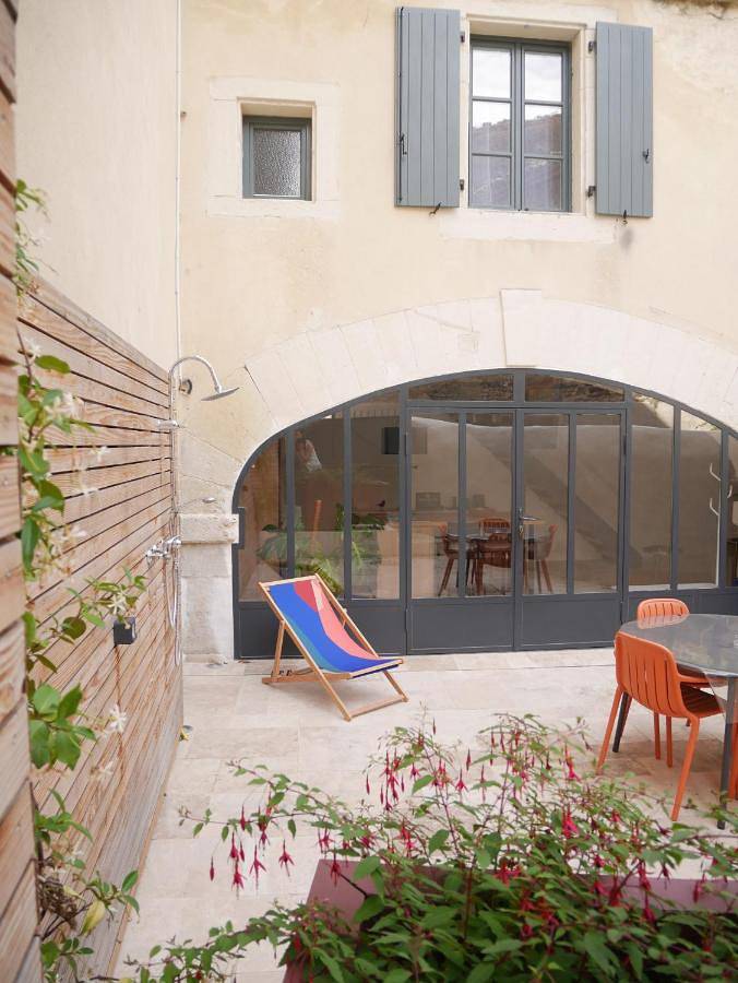 Gîte pour 2 personnes, avec Terrasse dans Office De Tourisme De Grignan