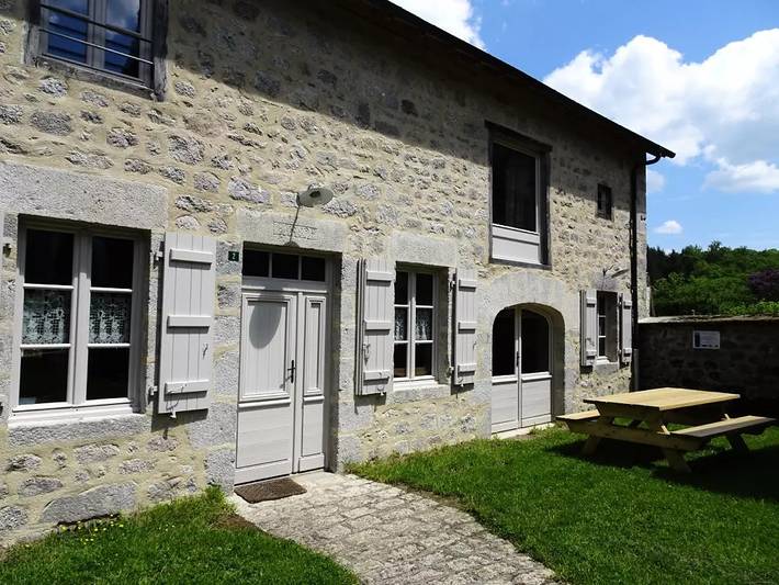 Gîte pour 12 personnes, avec Terrasse dans Saint-Angel