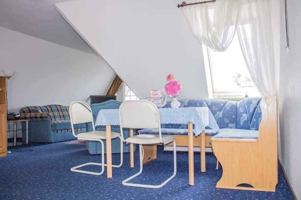 Ganze Wohnung, ⛱️Haus Aquamarin - Apartment Topas with sea view up to 5 Personen☀️ in Büsum, Dithmarschen