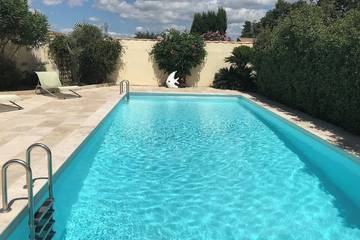 Cottage pour 6 personnes, avec terrasse et jardin à Caissargues