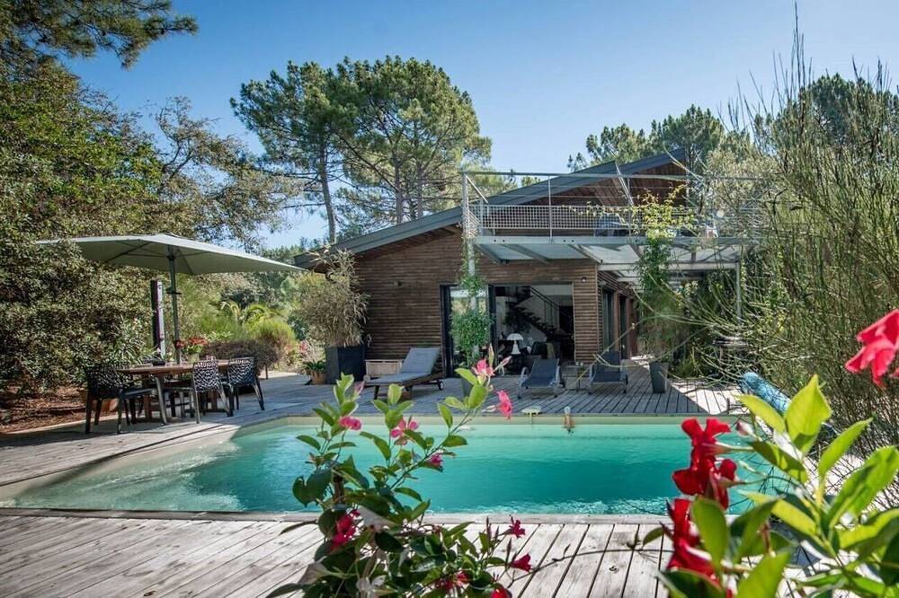 Arcachon le Moulleau Belle Villa Avec Piscine Chauffée in Pyla-sur-Mer, La Teste-de-Buch