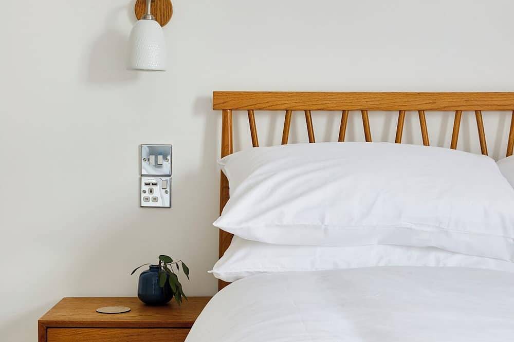 Beautiful 4 bedroom cottage near the beach in Whitstable in Whitstable, Kent