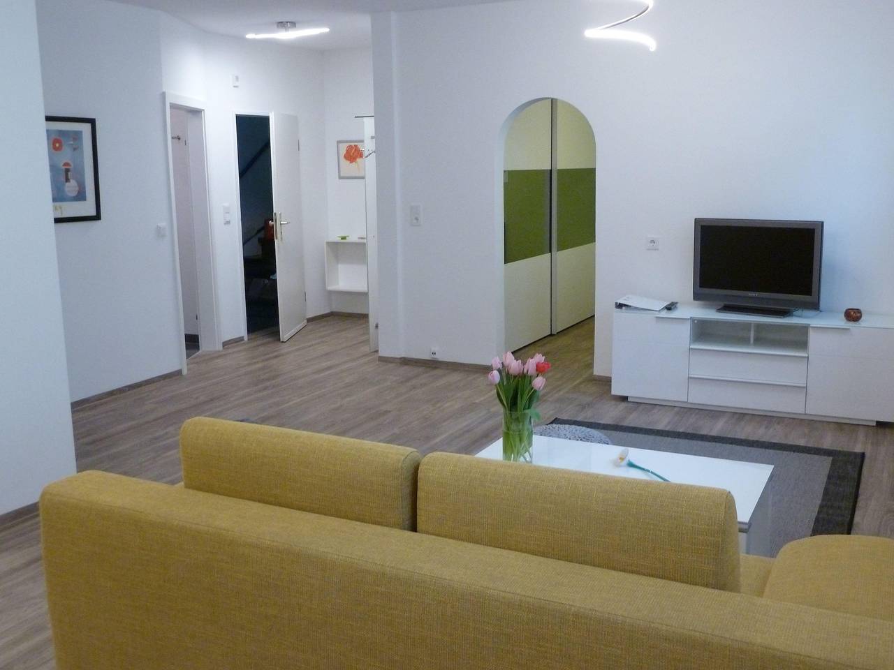 Ganze Ferienwohnung, Ruhige 2-Zimmerwohnung mit guter Verkehrsanbindung in Nürnberg, Frankenalb
