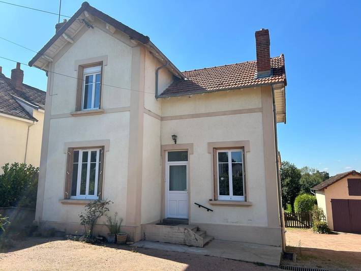 Gîte pour 6 personnes, avec terrasse et jardin, animaux acceptés