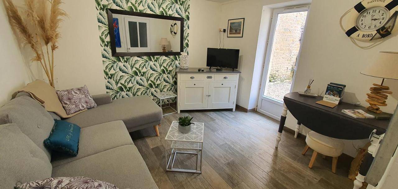 Beach House & Patio by Melrose in Arromanches-les-Bains, Région de Bayeux