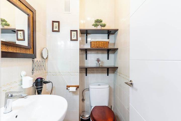 Spacious 2-Story Villa with Pool | 4 Bedrooms | Full Kitchen in Aguadulce, Roquetas de Mar