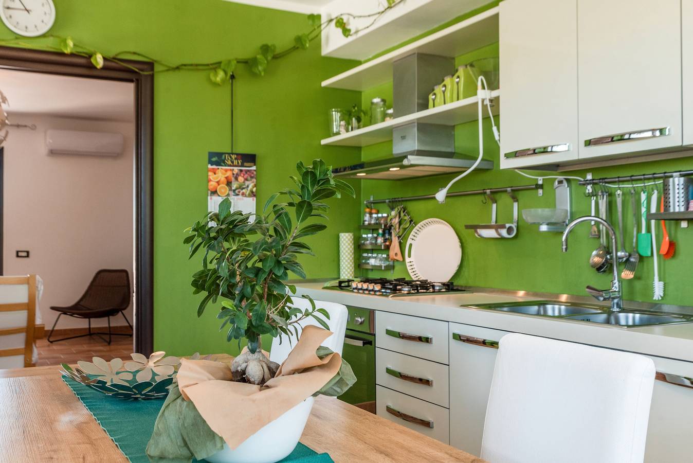 Appartamento intero, Appartamento 'Con Veranda E Cucina' con vista sulle montagne, Wi-Fi e aria condizionata in Montallegro, Provincia di Agrigento