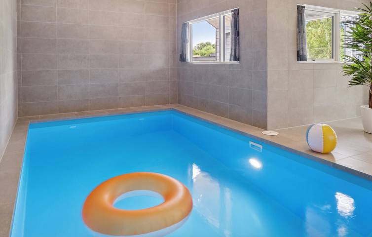 Ferienhaus für 14 Personen, mit Garten und Terrasse sowie Sauna und Pool in Kramnitse - 3