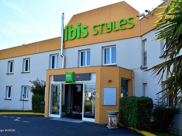 Hôtel pour 2 personnes, avec piscine ainsi que vue et jardin à Gien