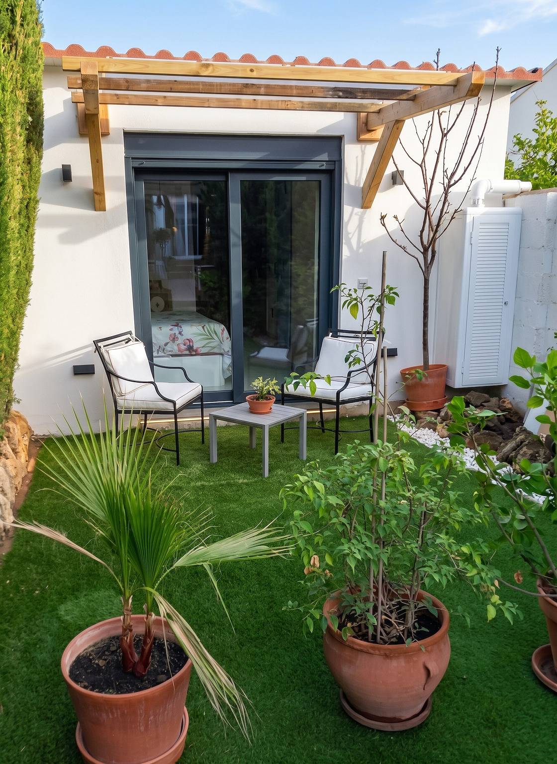 Entire studio, Charming Studio in Riogordo - 18 m² - Sunny Terrace in Riogordo, Málaga Province