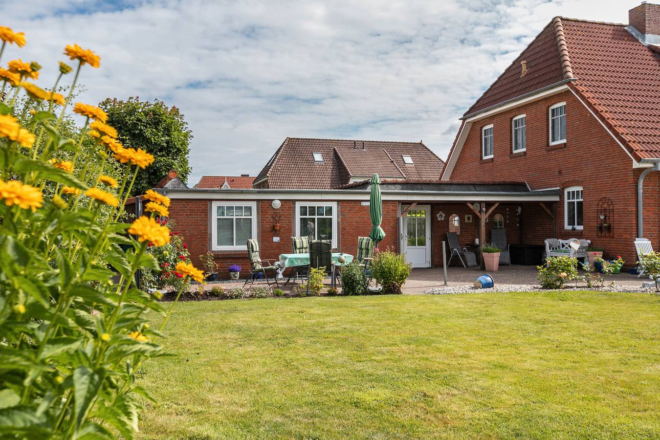 Ganze Wohnung, Ferienwohnung Wellenreiter" mit gemeinsamer Terrasse, Gemeinschaftsgarten und Wi-Fi in Niebüll, Nordfriesland