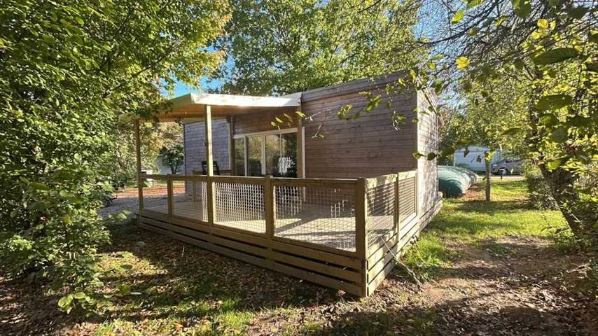 Mobil home pour 4 personnes, avec jacuzzi ainsi que bassin pour enfant et sauna à Apremont - 2