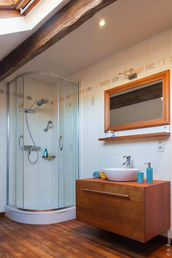 Double or Twin Room with Private Bathroom in Florennes, Région de Namur