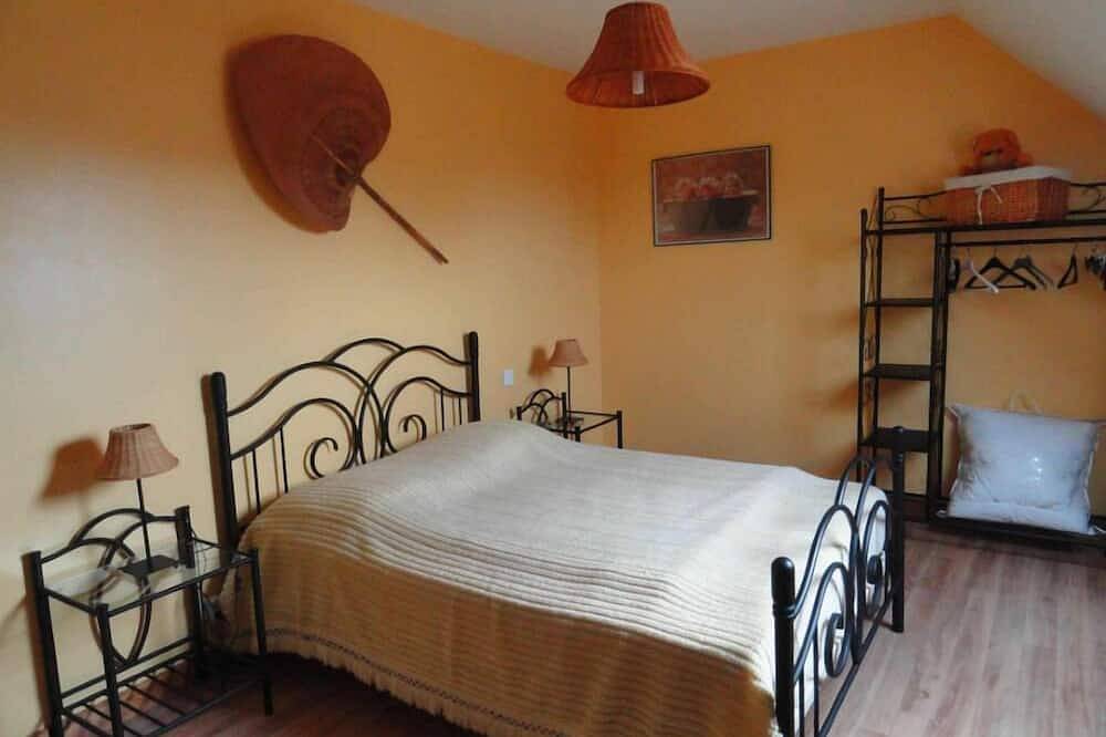 Gerenoveerd herenhuis, helder, met tuin - Goedgekeurd Cottage Frankrijk in Sainte-Croix-du-Bocage, Vire und omgeving